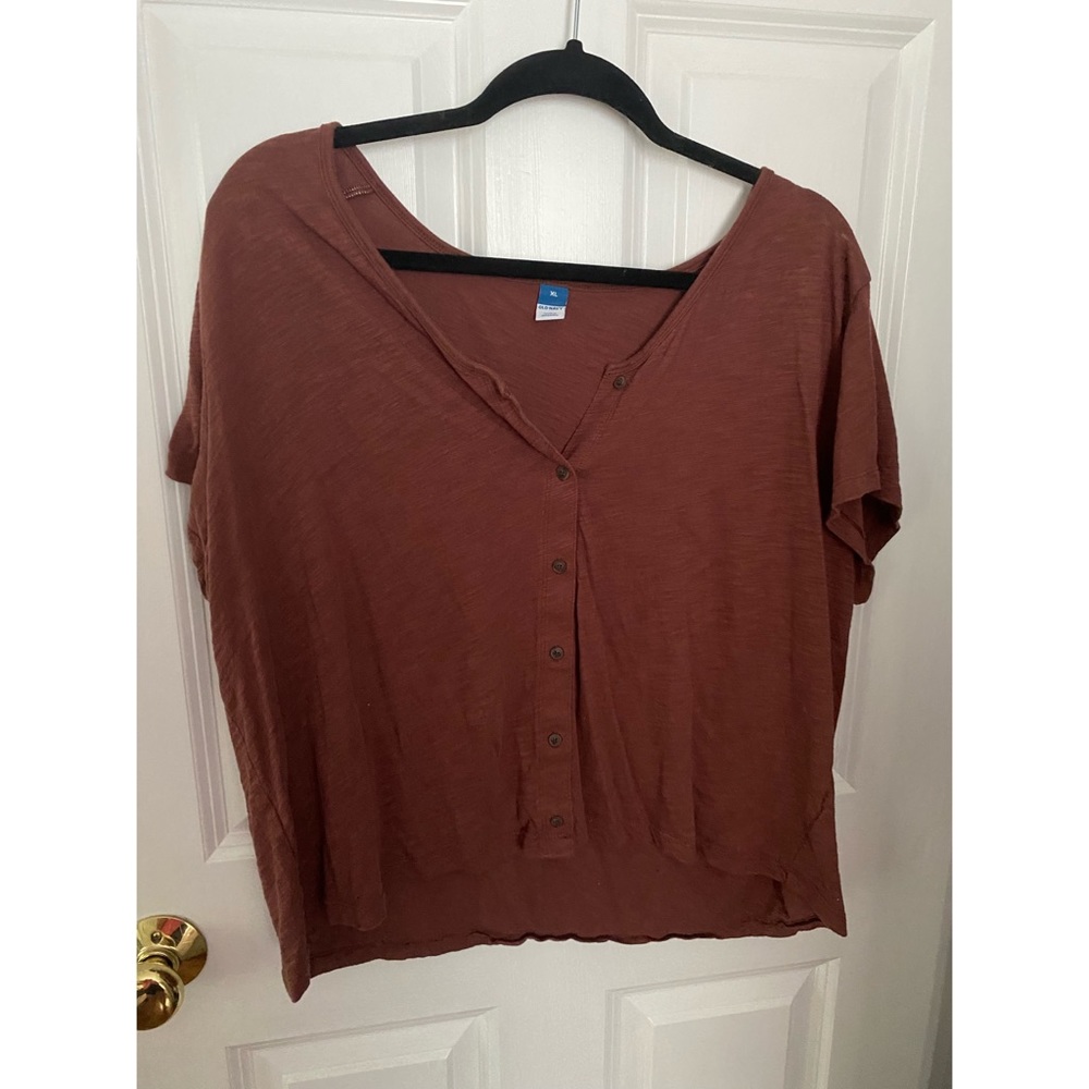 Rust button front tee - Picture 1 of 4